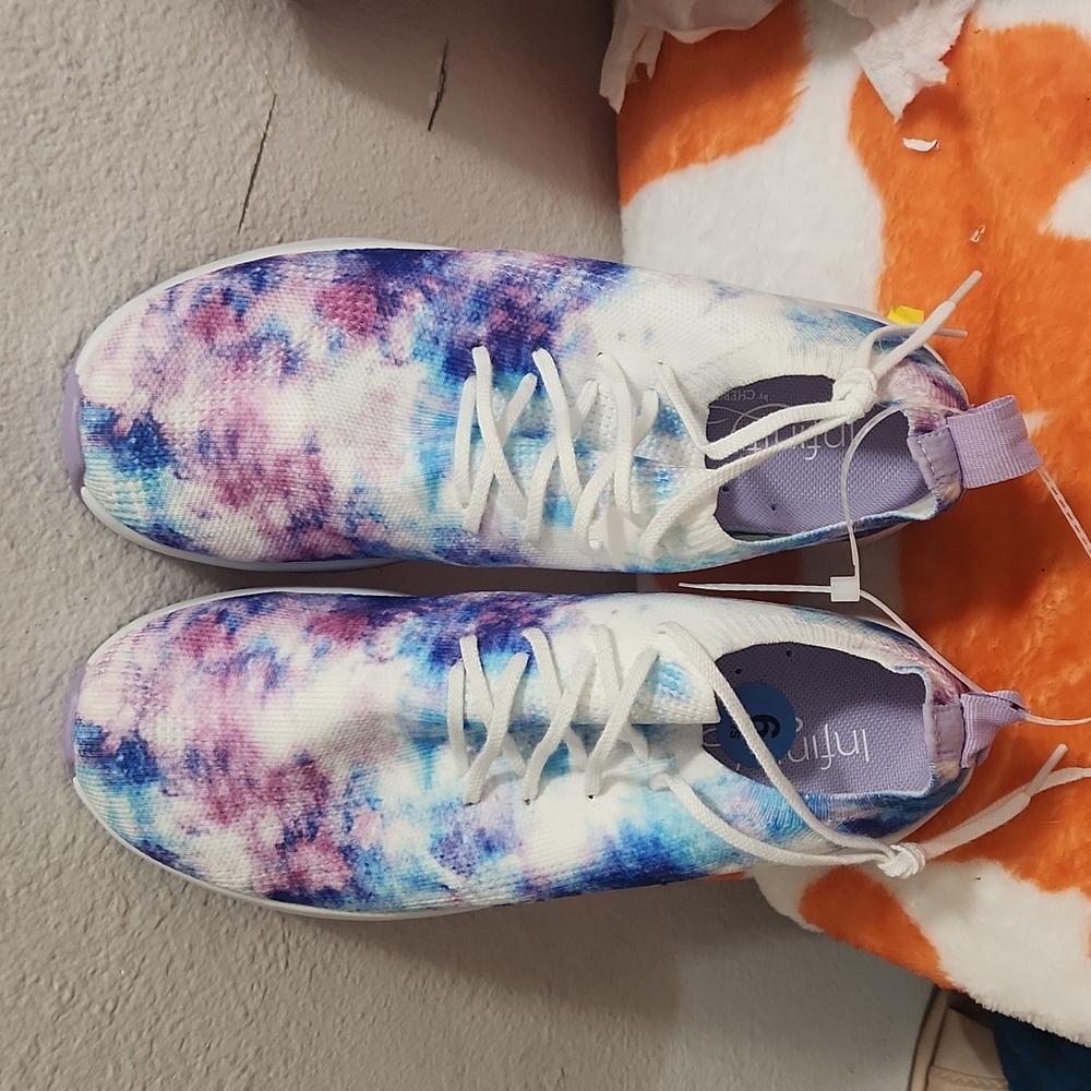 Infinity  by Cherokee BOLT Pastel Tie Dye Watercolor Nursing Shoes  NWOB